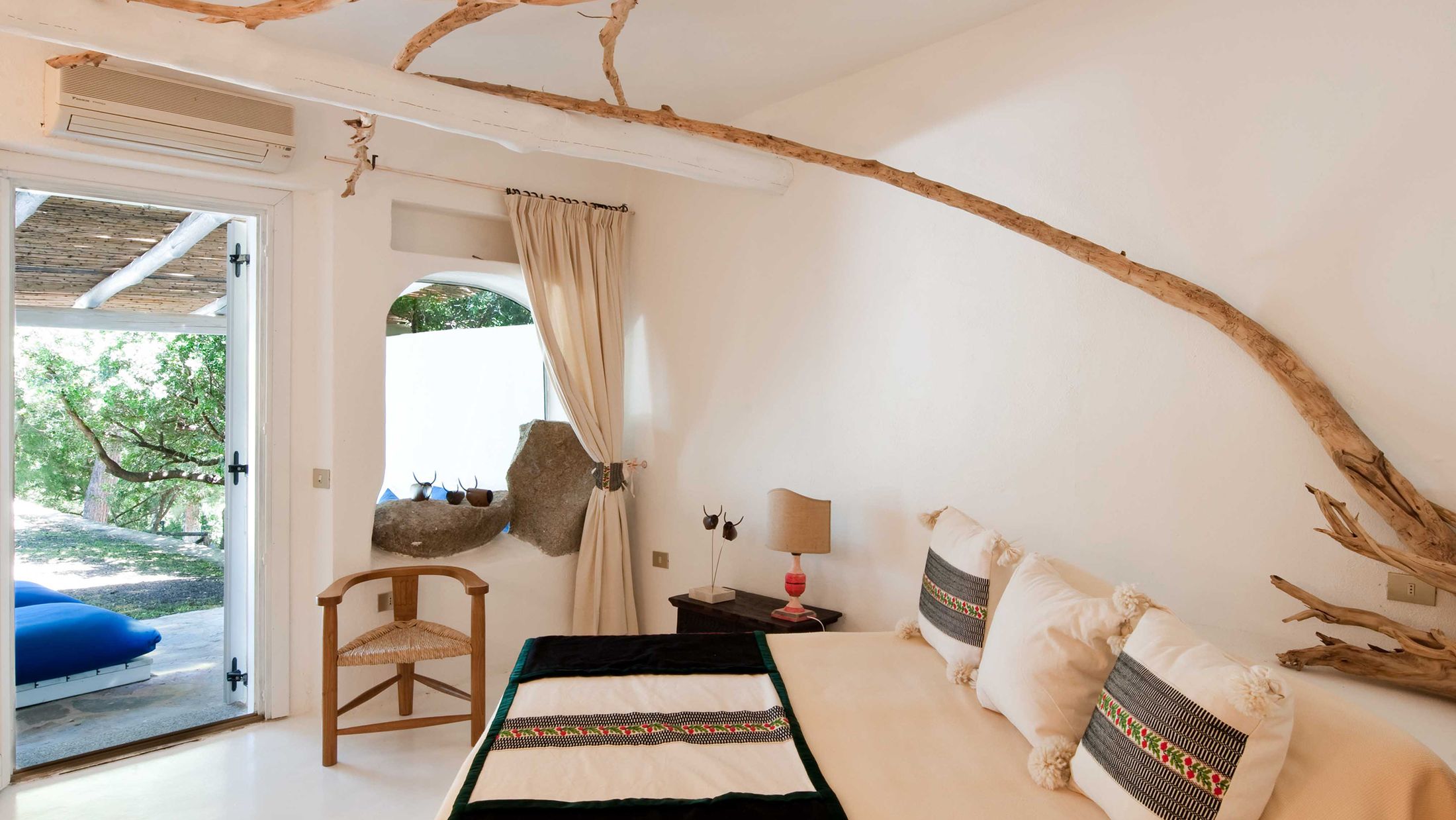 CAG.A.2012.115043.018.jpg-Hybris