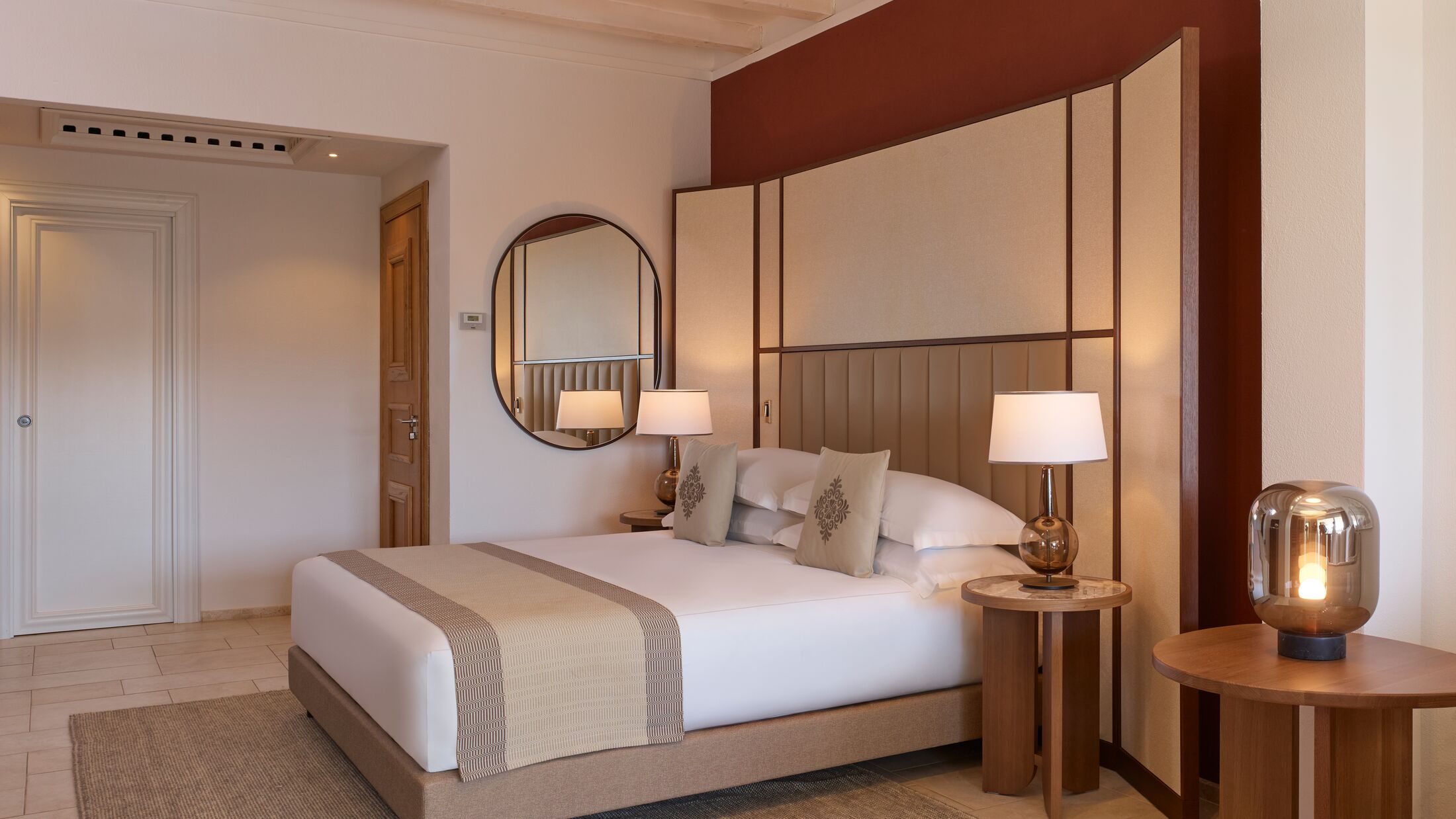 Conrad-Chia-Laguna-2022-Grand-Deluxe-Room-001-111495-Hybris