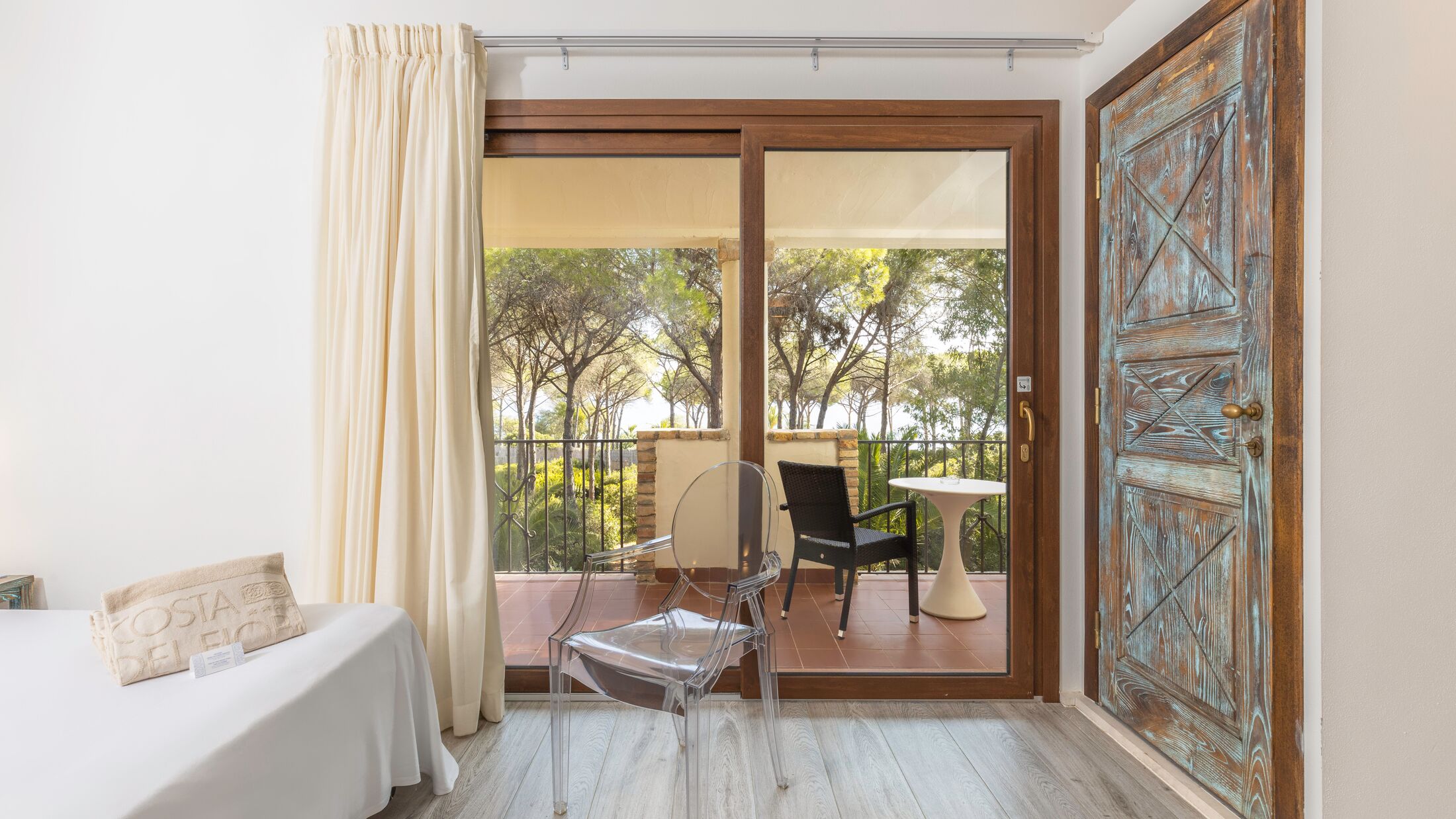 Costa-dei-Fiori-2022-Ibiscus-Superior-Room-003-115046-Hybris