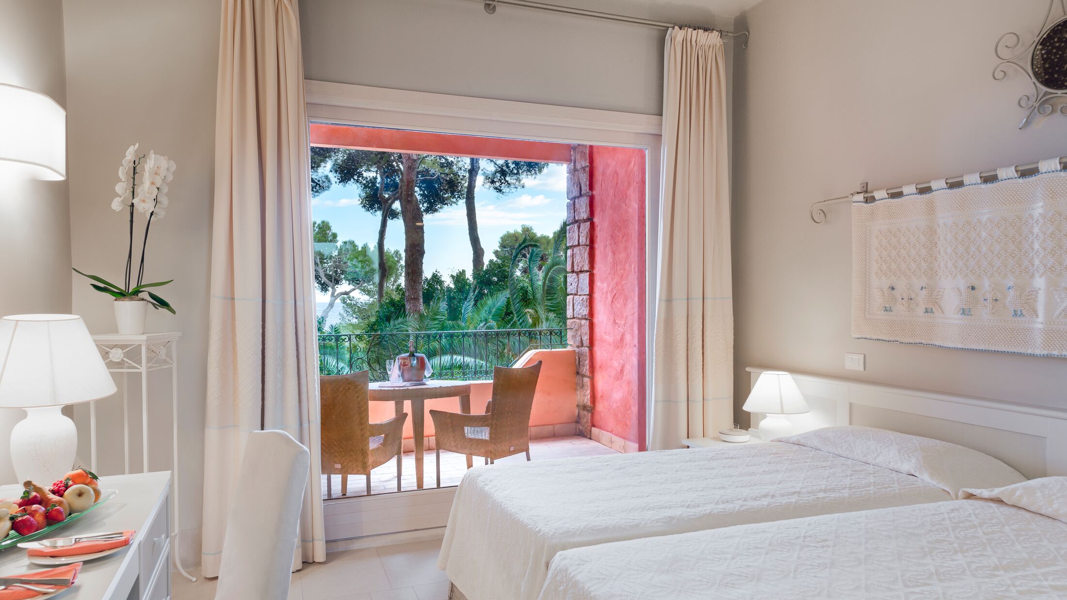 Forte-Village-2023-Castello-Superior-Mare-Room-001-002498-Hybris