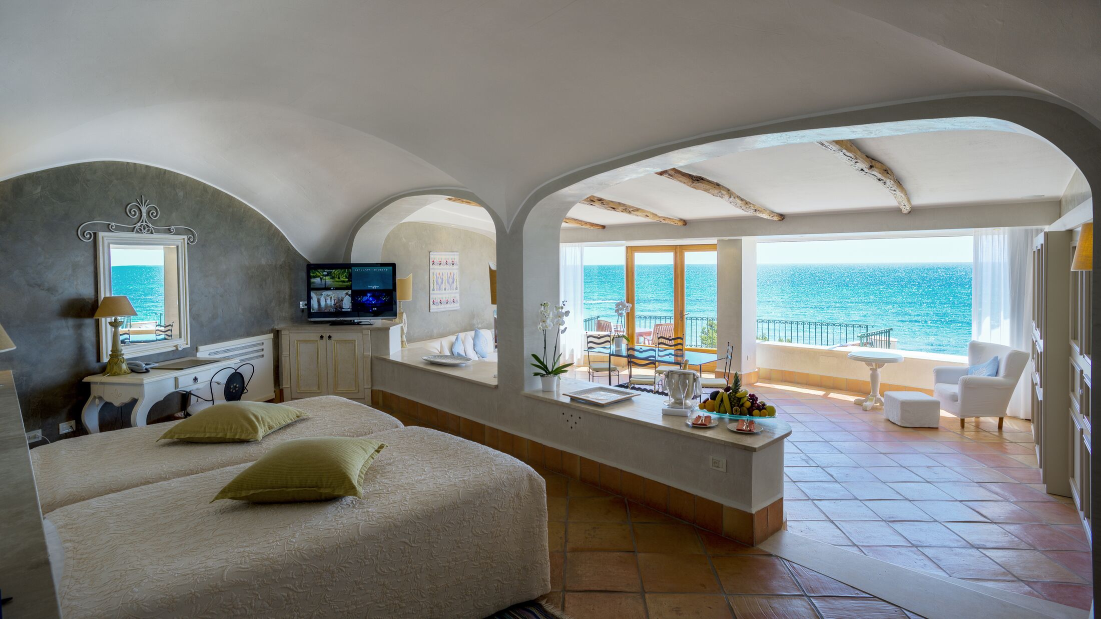 Forte-Village-2023-Waterfront-Suite-006-002498-Hybris