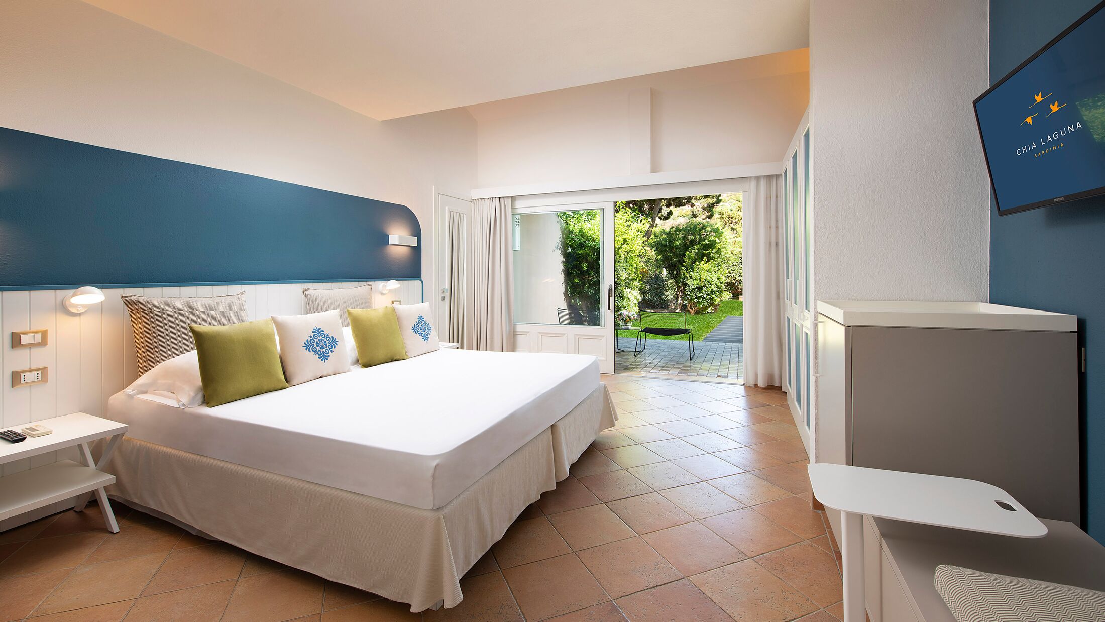 Chia-Laguna-2021-Village-Pool-Double-Room-001-111495-Hybris