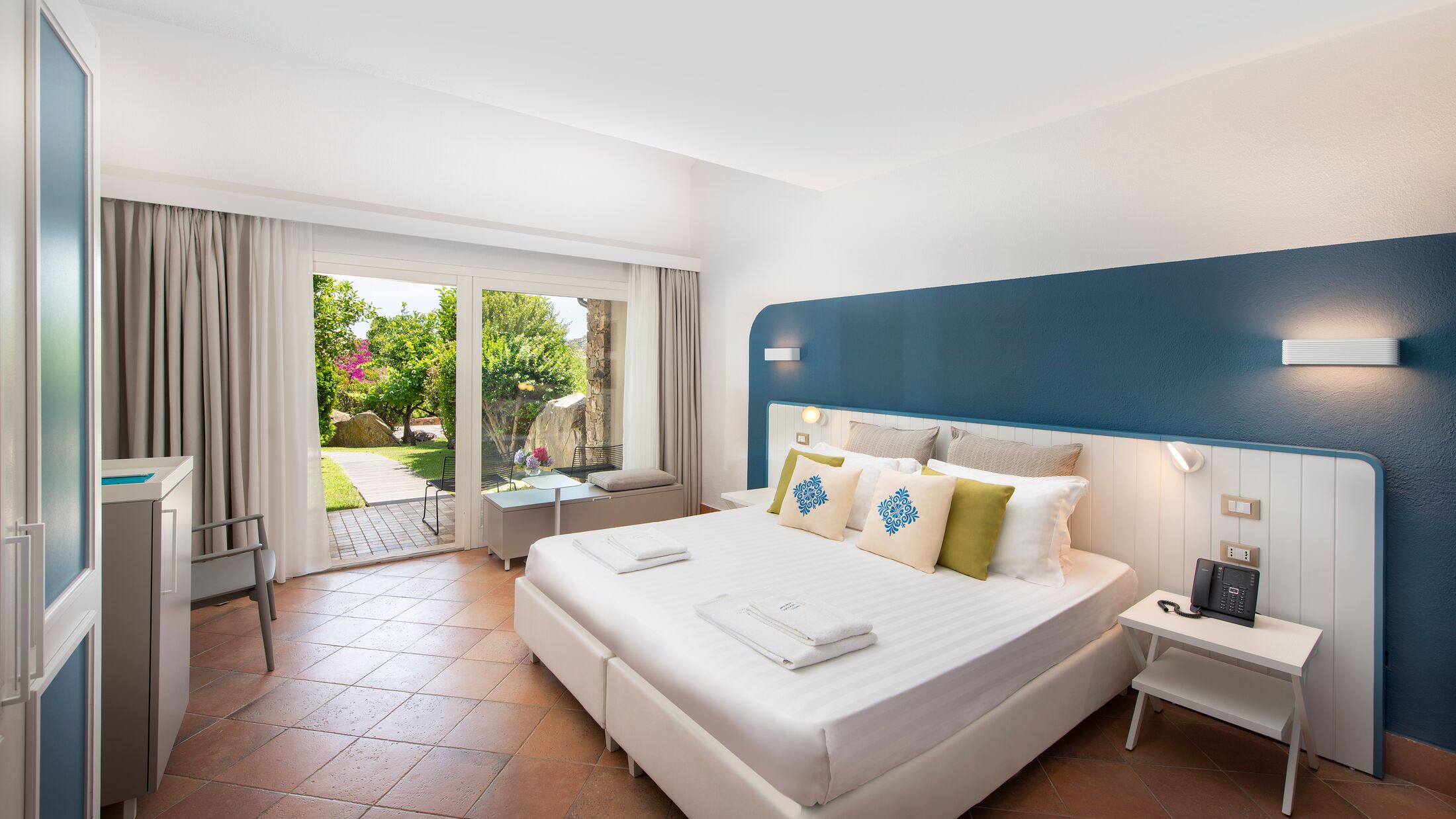 Chia-Laguna-2021-Village-Superior-Cottage-Blue-001-111495-Hybris