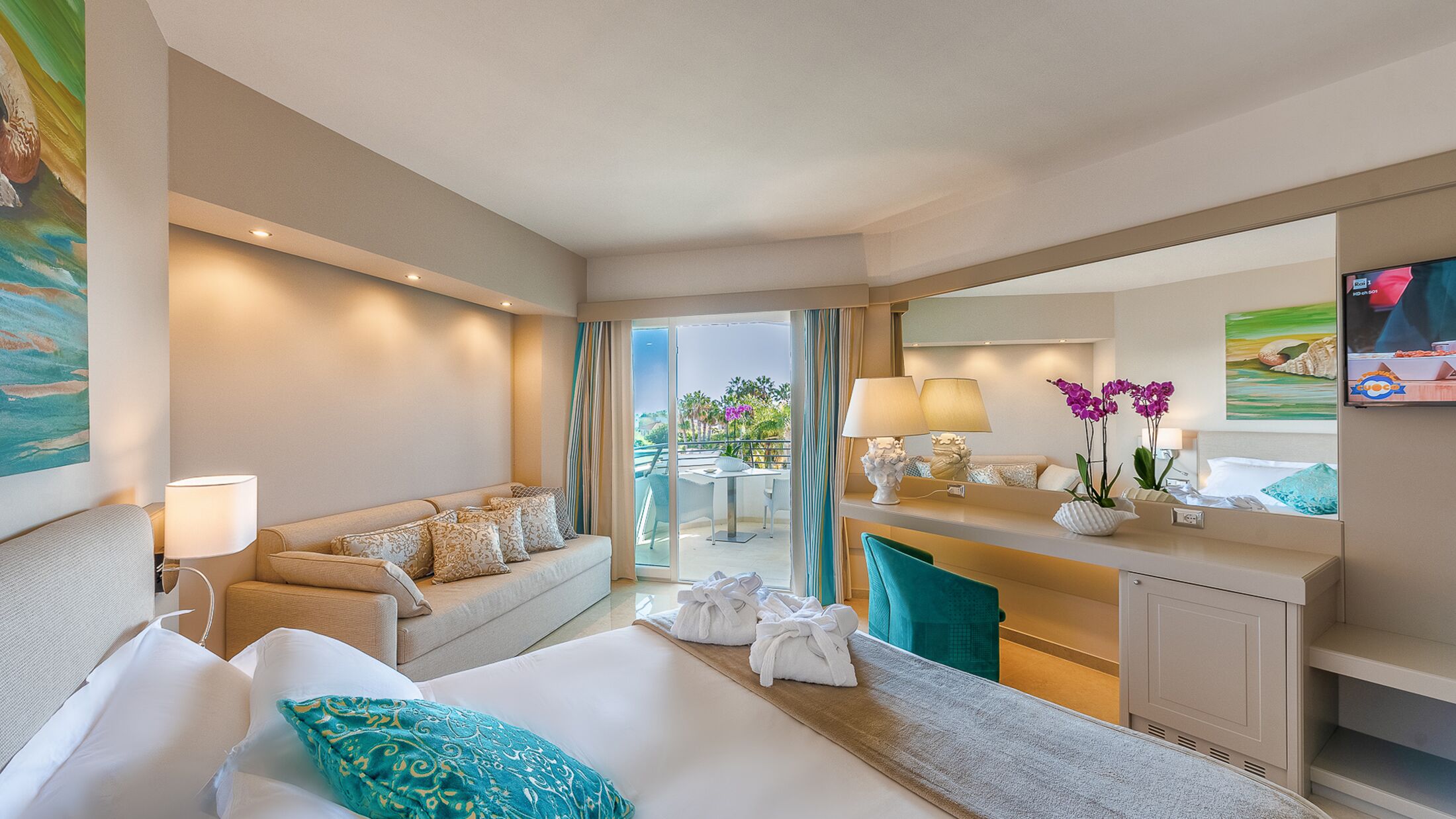 121398-Palace-Side-Sea-View-001-Hybris