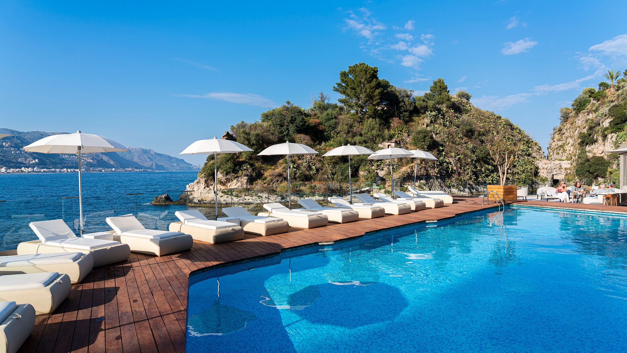 Atlantis-Bay-2025-Swimming-Pool-001-120615-Hybris