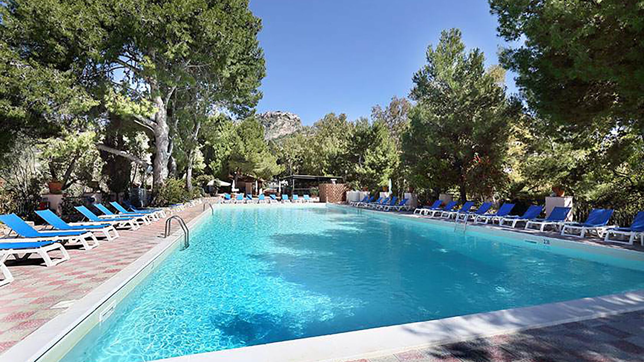 Excelsior-Palace-2024-Swimming-Pool-002-115060-Hybris