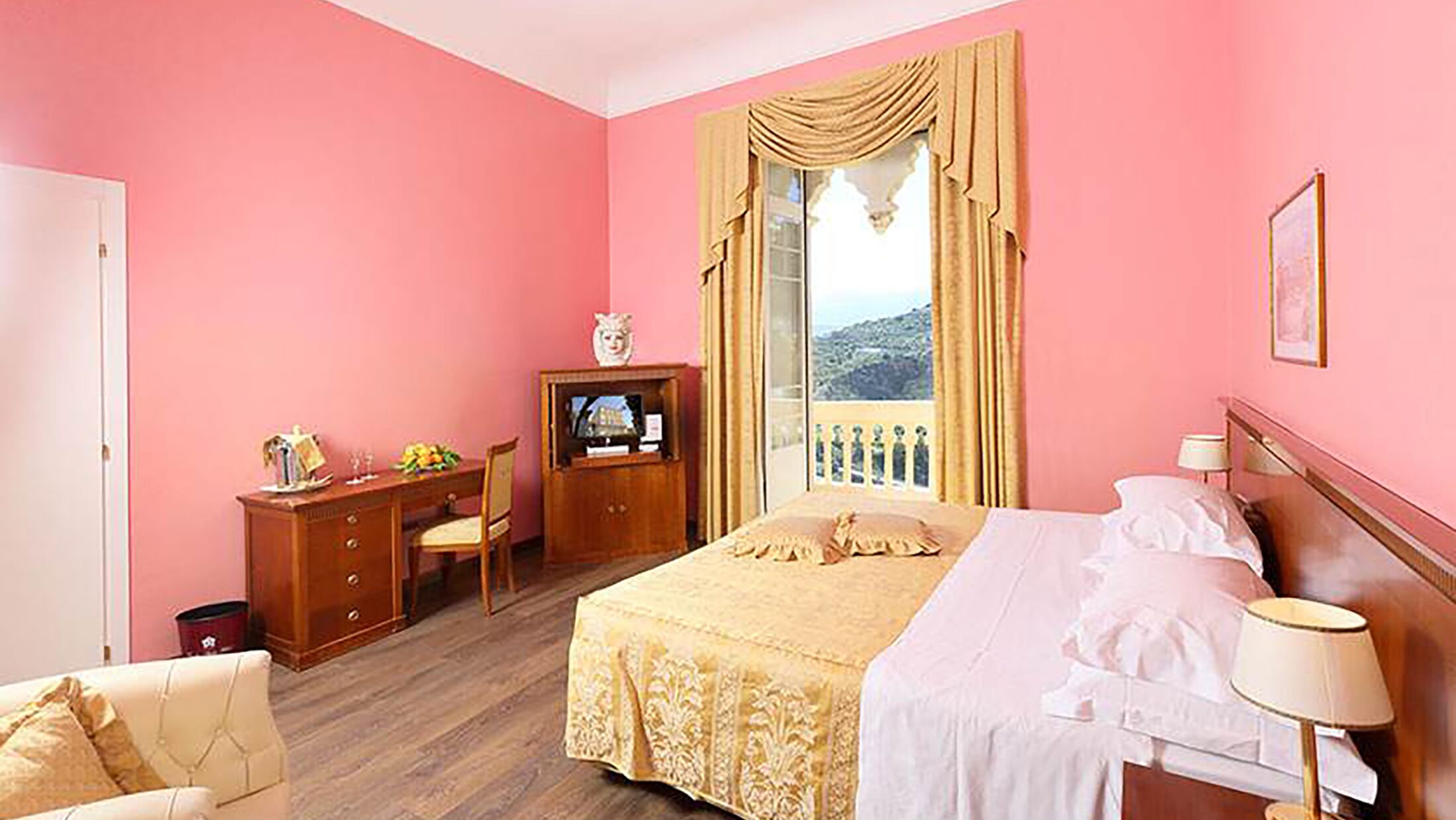 Excelsior-Palace-2024-Superior-Room-Etna-View-002-115060-Hybris