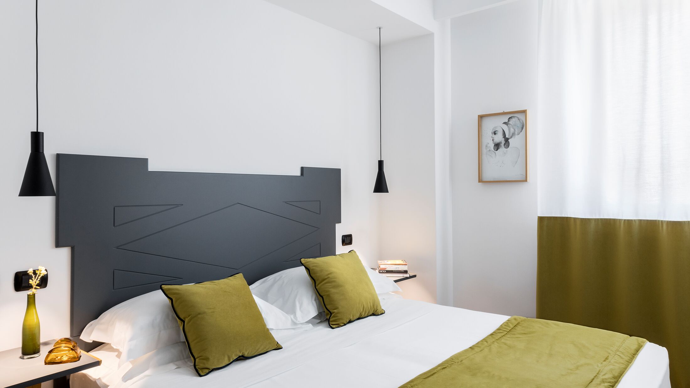 Plaza-Opera-2023-Classic-Double-Room-001-121902-Hybris