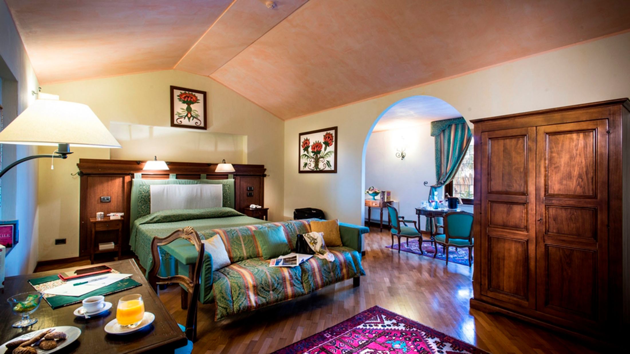 120968-Junior-Suite-001-Hybris