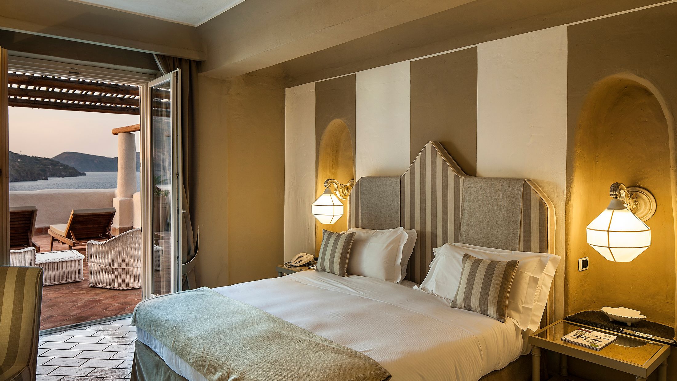 PMO.A.2015.116780.064.jpg-Hybris