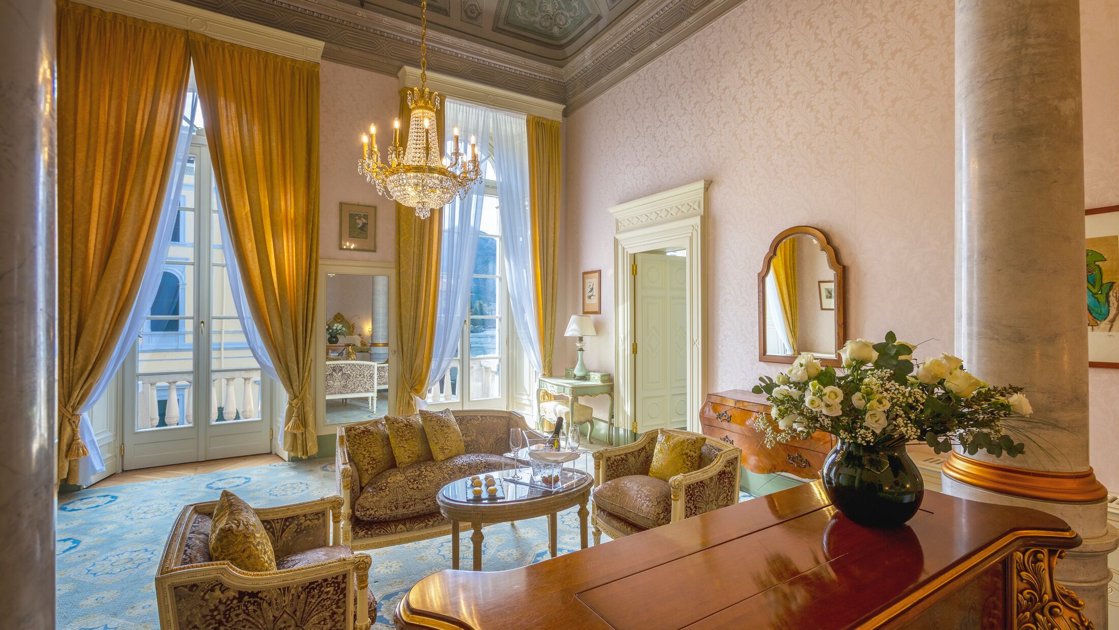 Villa-Serbelloni-2022-Senior-Suite-001-115203-Hybris