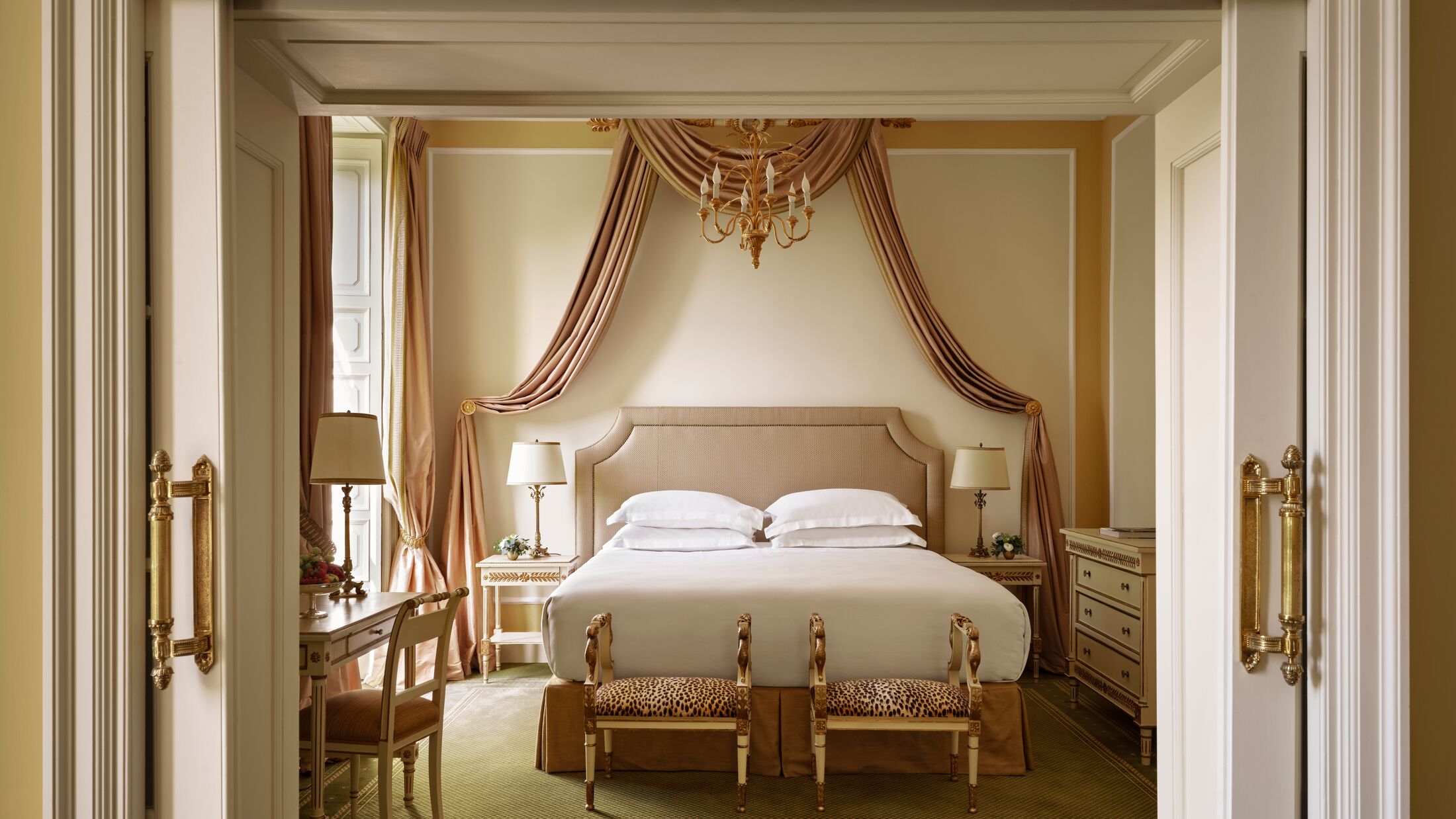 Villa-DEste-2024-Junior-Suite-Exclusive-002-114922-Hybris