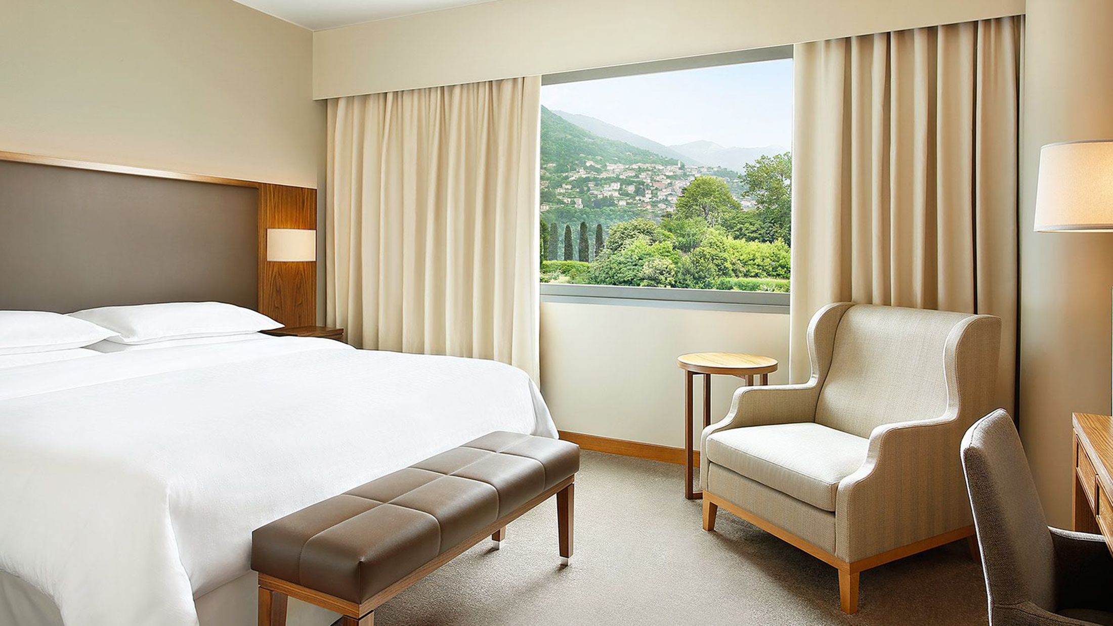 120340-Superior-room-mountain-view-001-Hybris