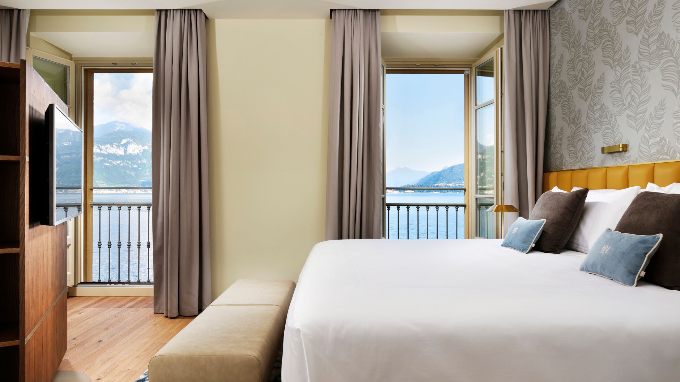 Grand-Victoria-Suite-Lake-View-004-111629-Hybris
