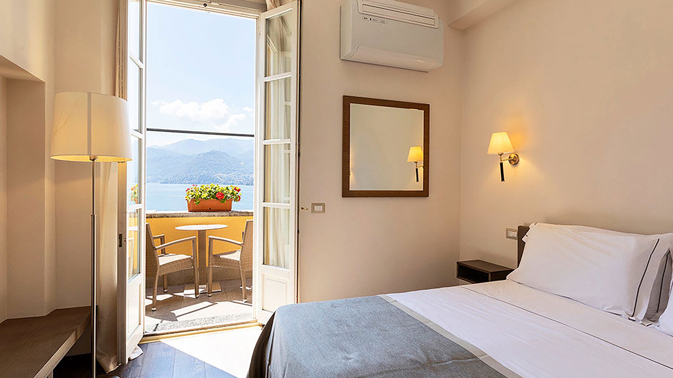 Royal-Victoria-2023-Prestige-Lake-View-Room-003-114927-Hybris