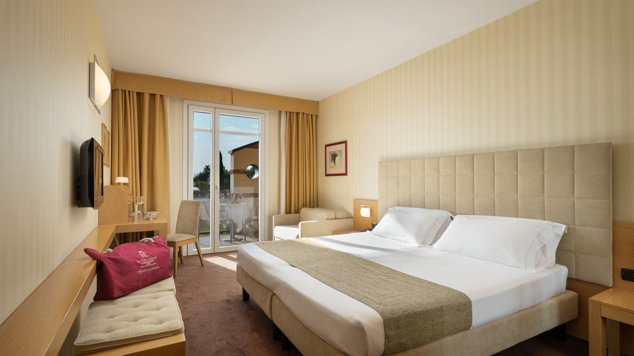 Caesius-Thermae-2023-Classic-Room-Pool-View-001-119034-Hybris