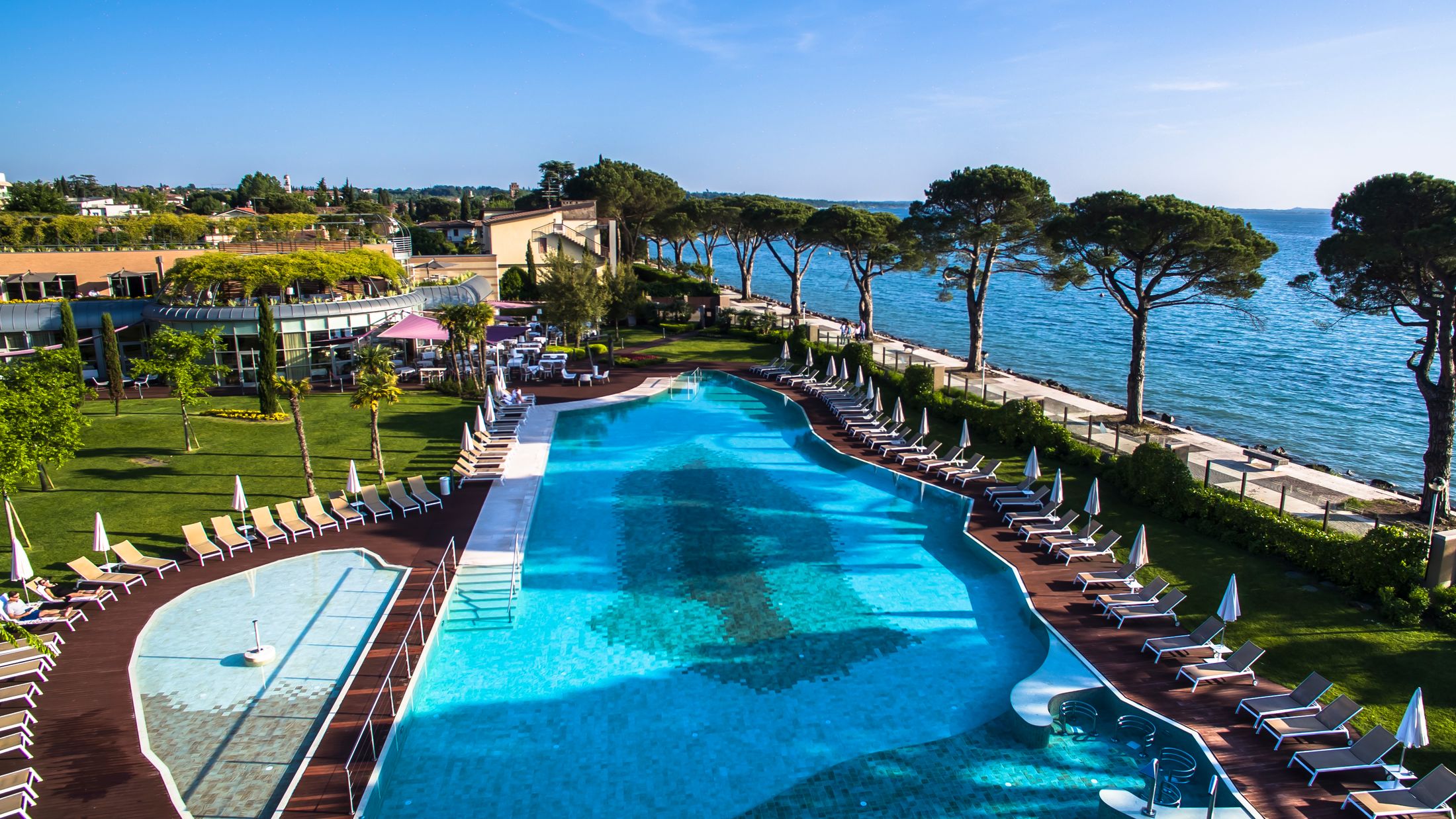 119137-Swimming-Pool-006-Hybris