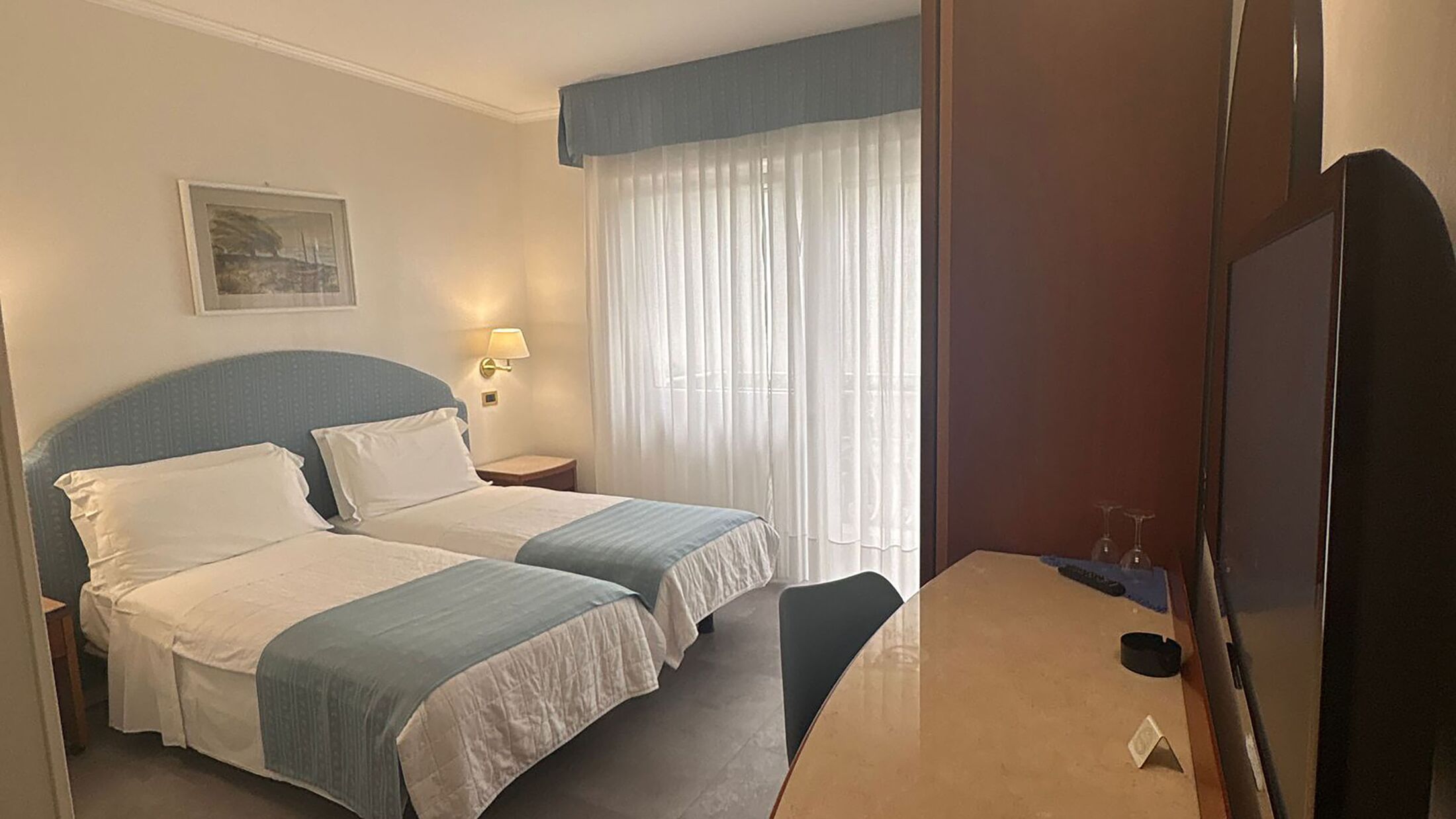 Twin Room with Side Lake View