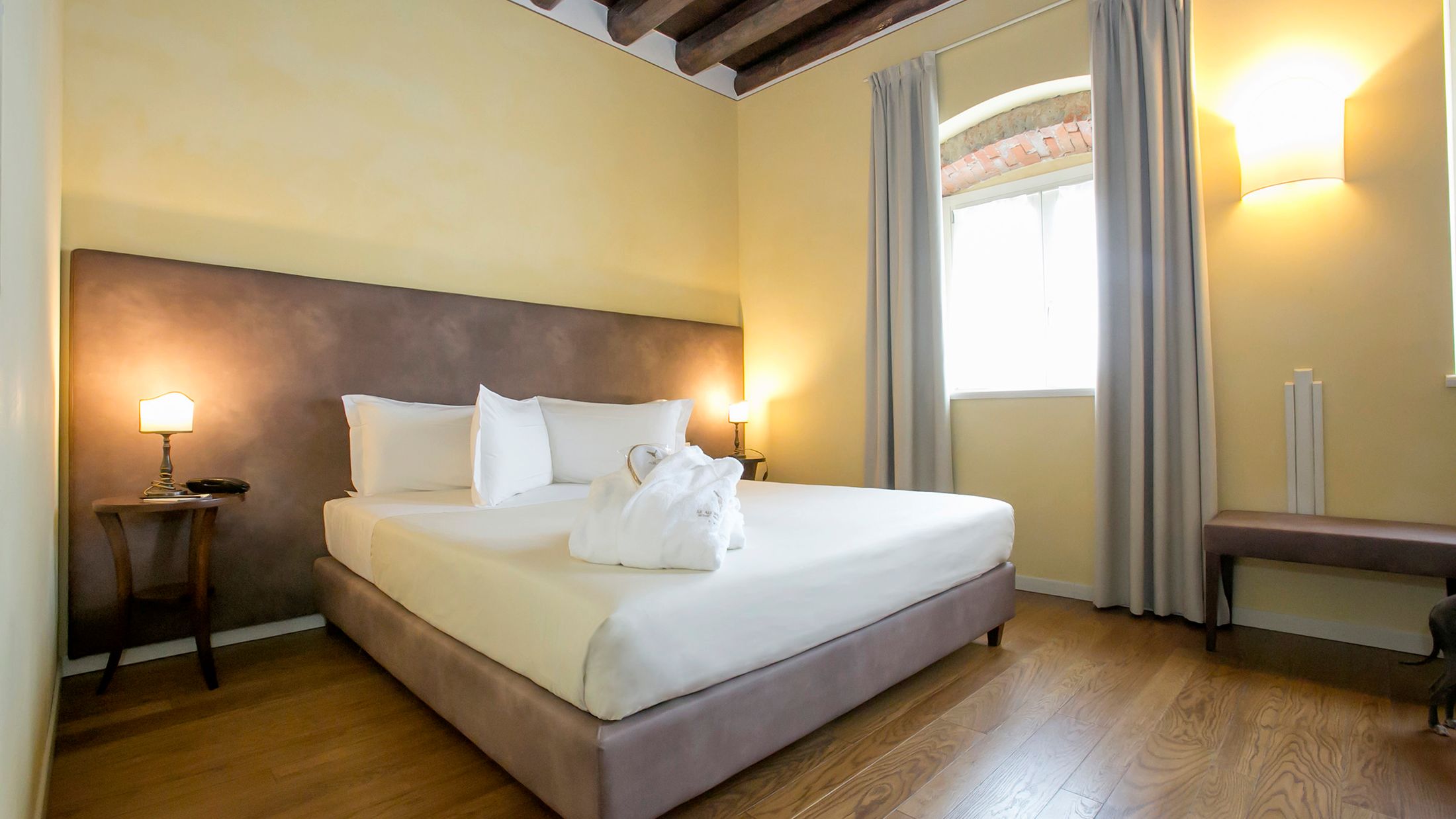 119812-Comfort-001-Hybris