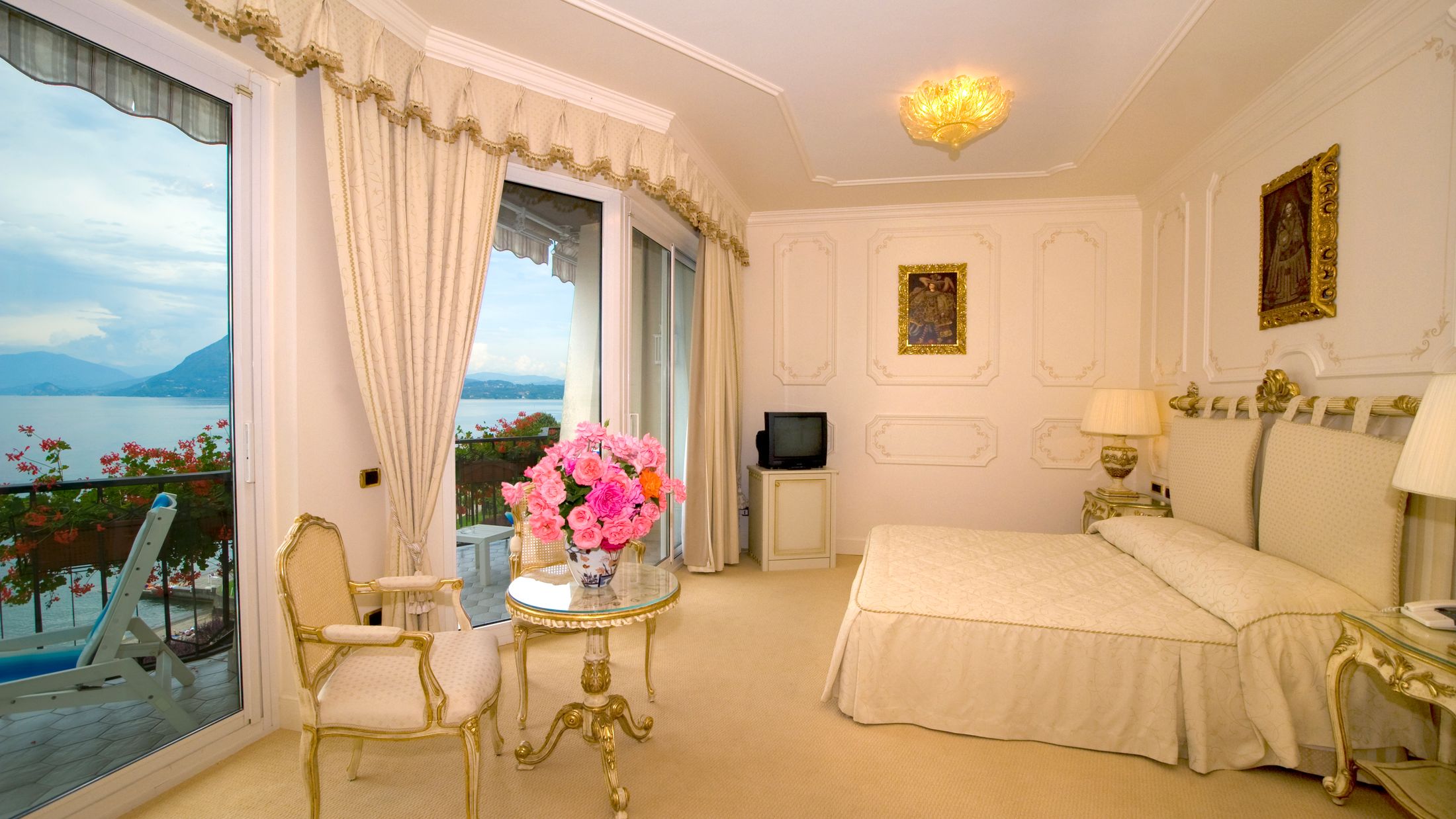 VRN.A.2014.101949.013.jpg-Hybris