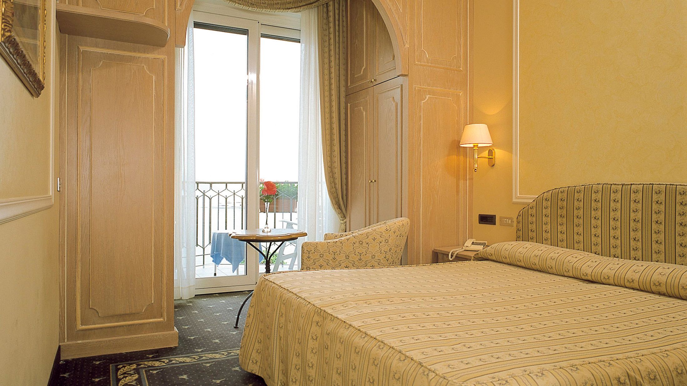 VRN.A.2014.101949.022.jpg-Hybris