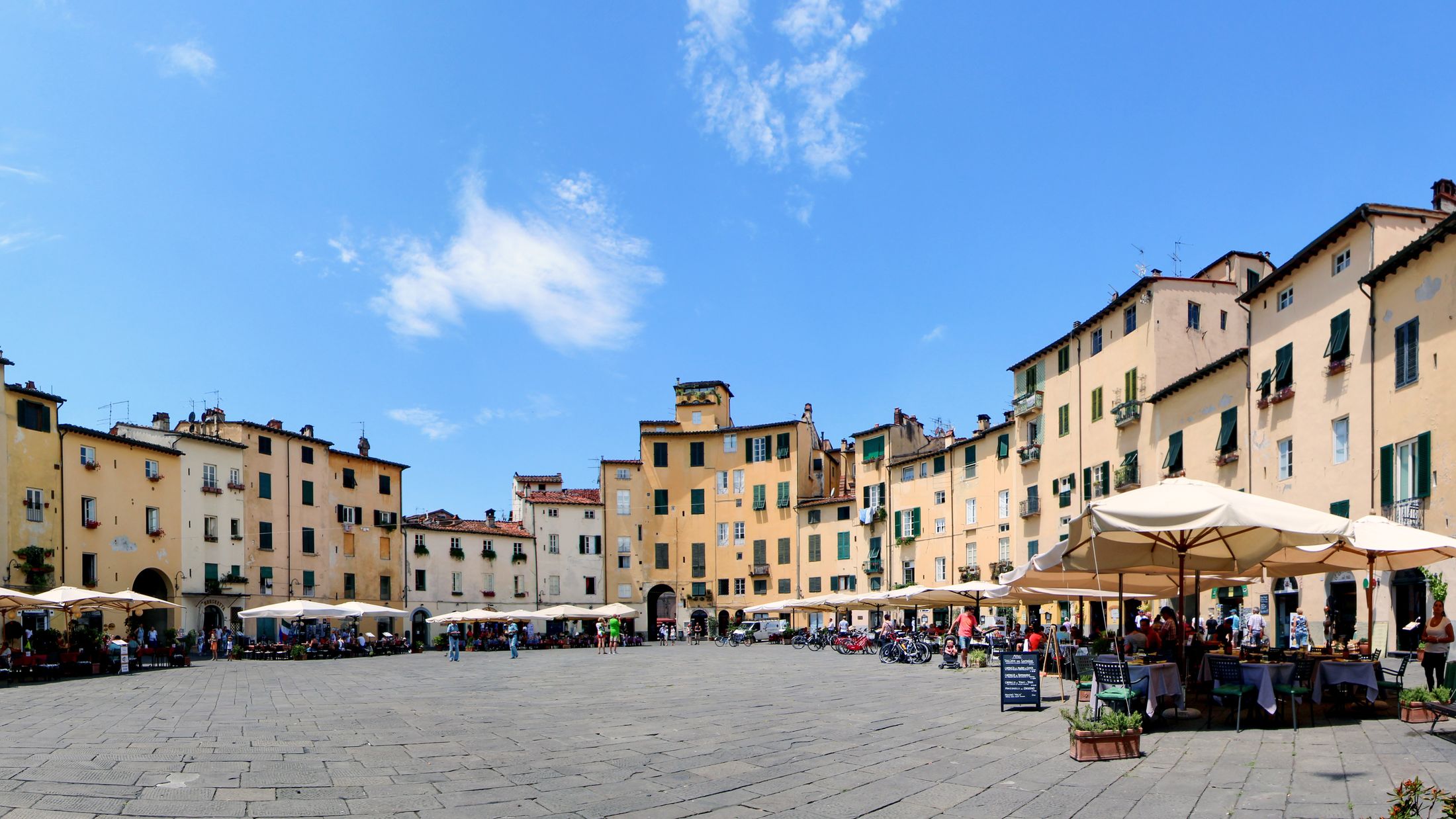 001269-Lucca-Pixabay-no-credit-req-1097366-Hybris
