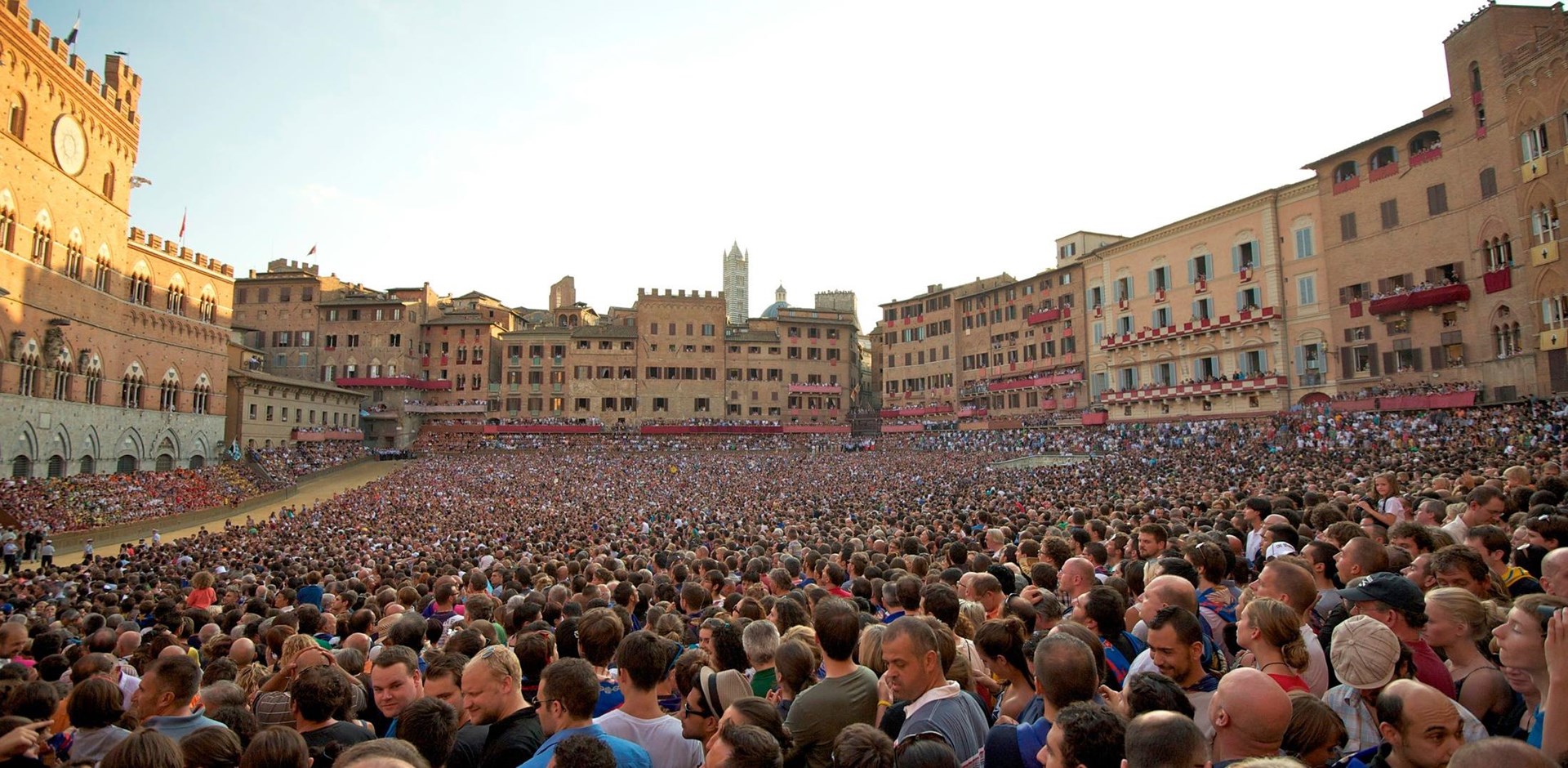 003654_Palio-di-Siena_Pixabay001-Hybris