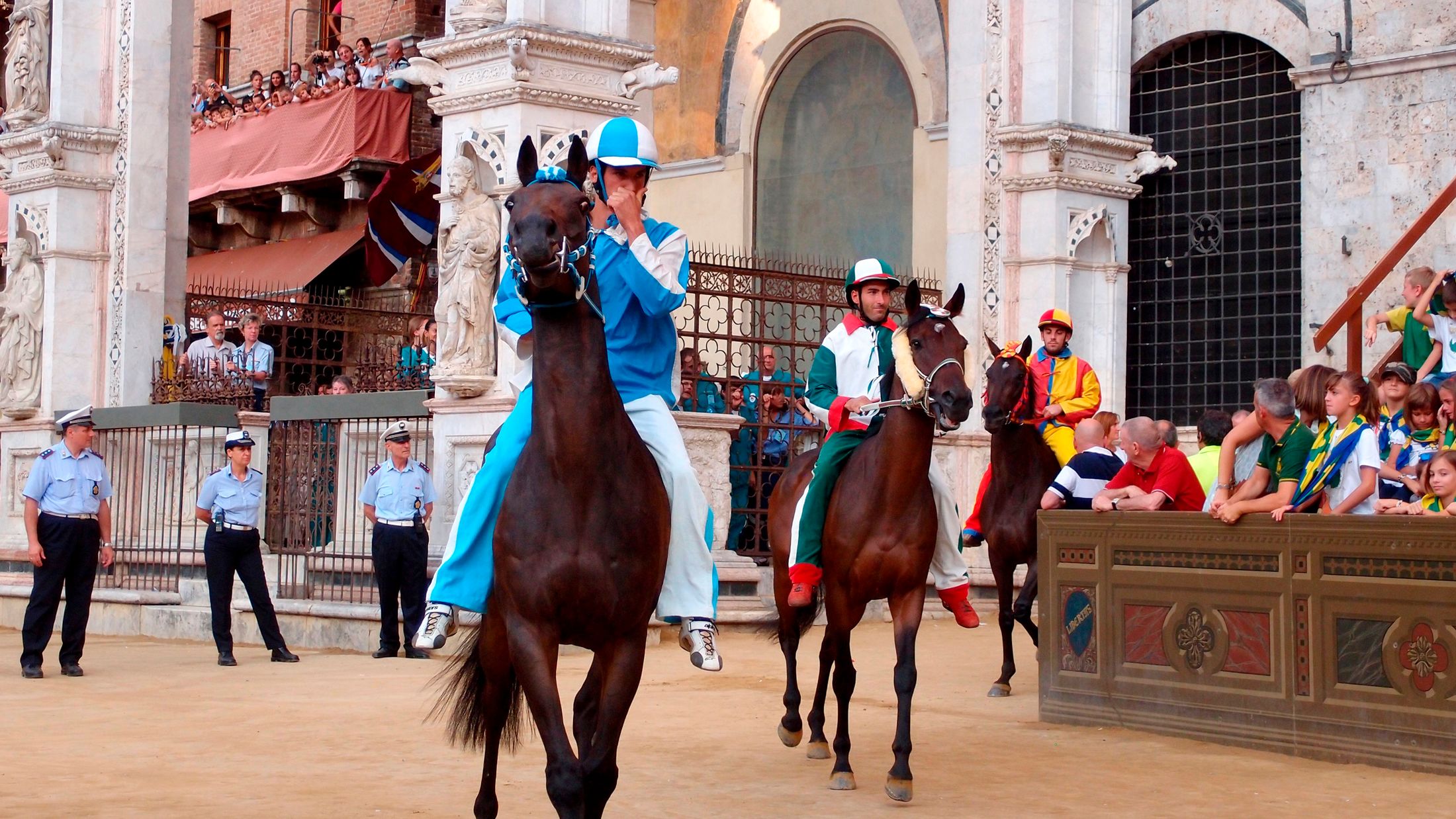 003654_Palio-di-Siena_Pixabay003-Hybris