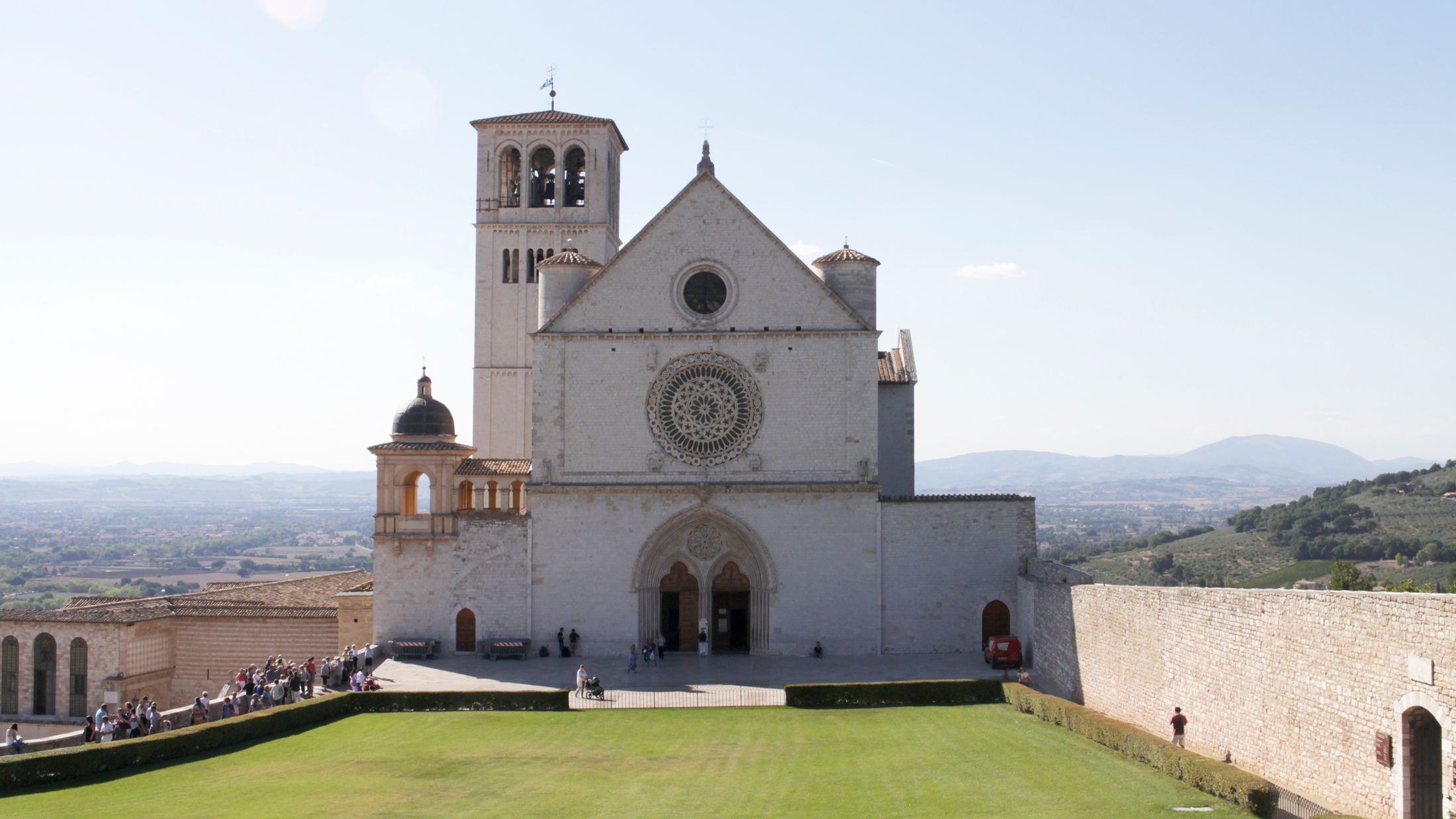 002451_Basilica of San Francesco d Assisi_Umbria_Italy_006_Rob Kearsey_No model release.jpg-Hybris