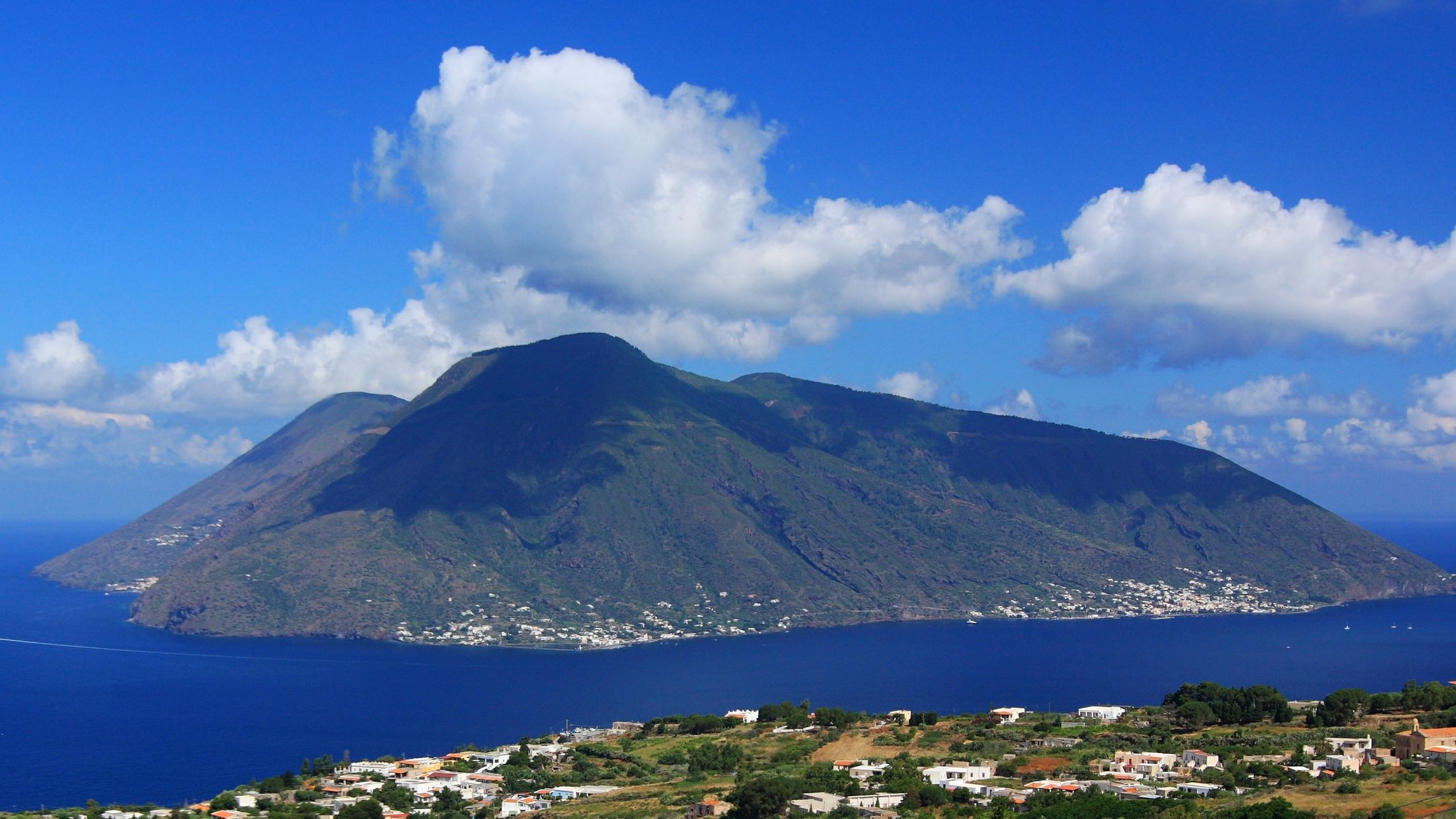 003826-Lipari-003-Hybris