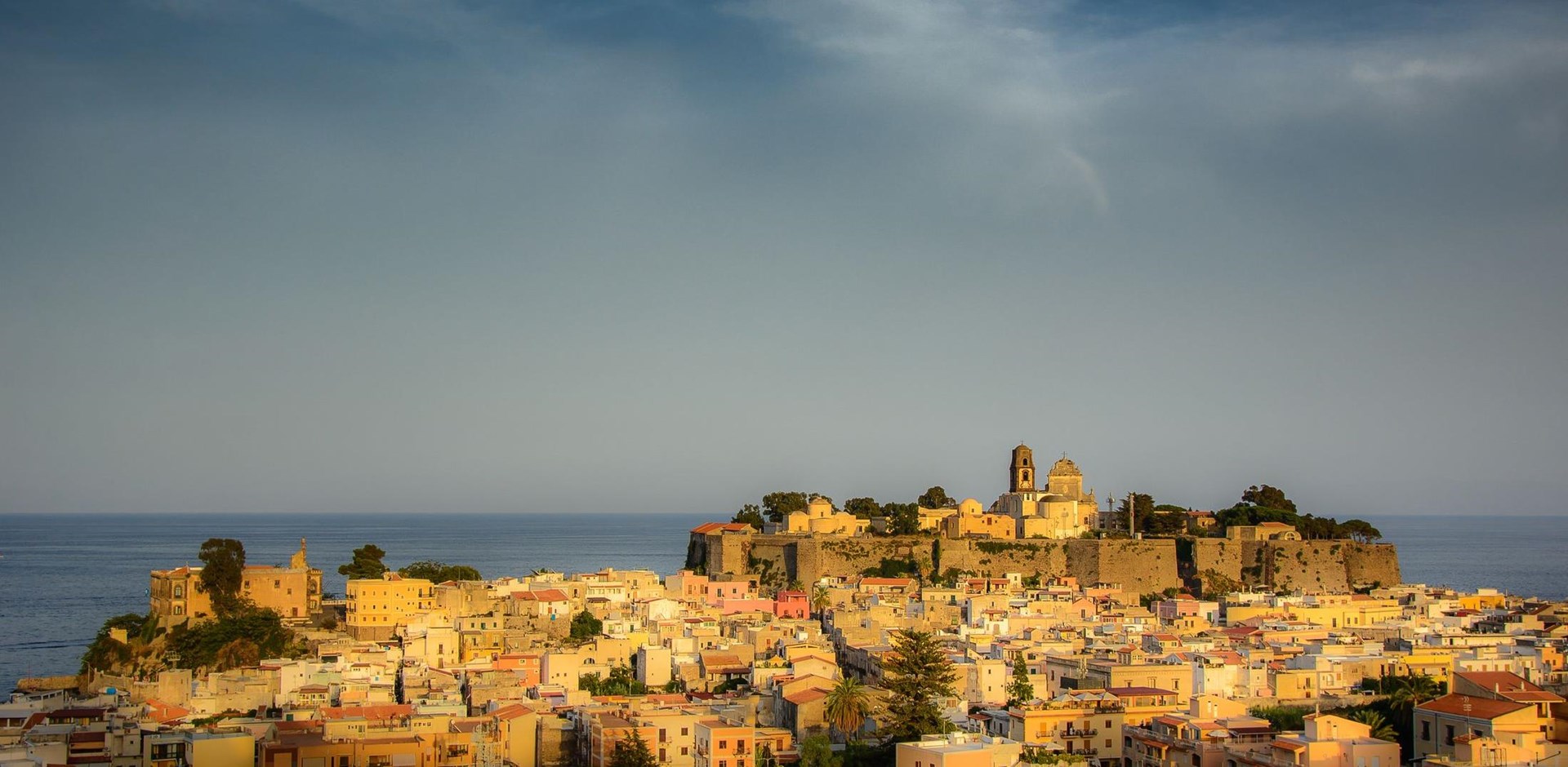 003826-Lipari-008-Hybris