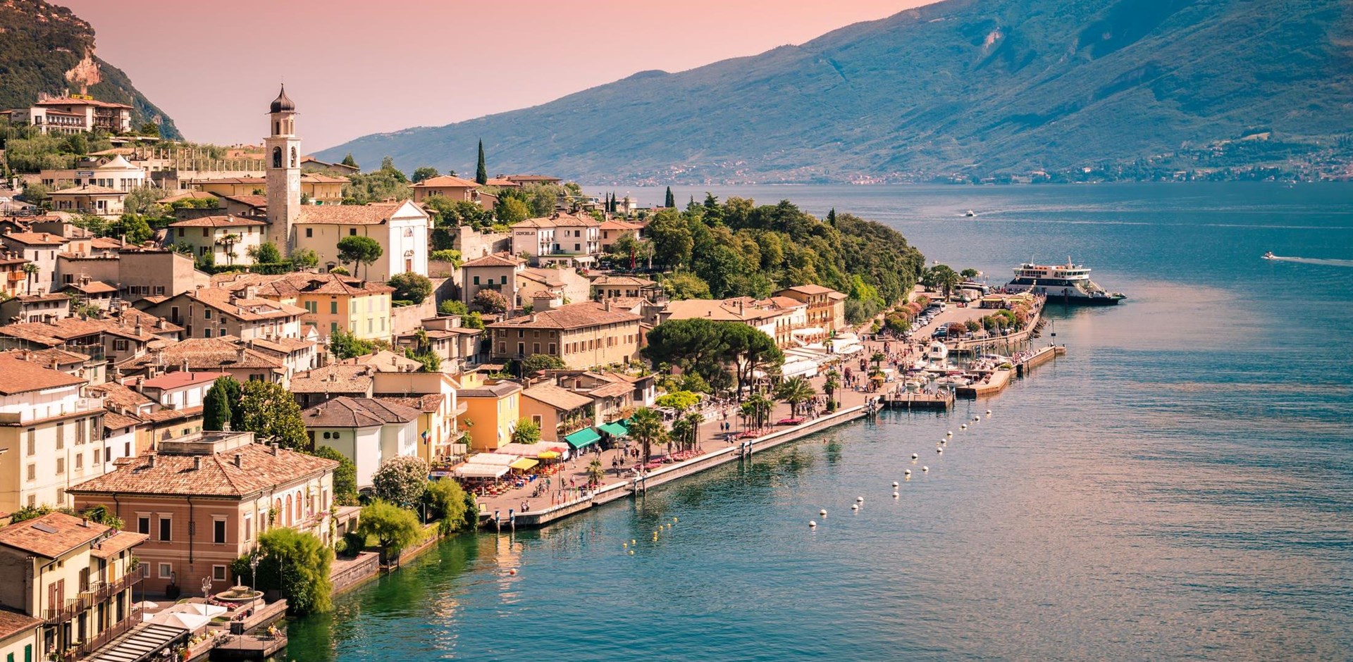 002680-Limone-Lake-Garda-shutterstock-483351622-Hybris