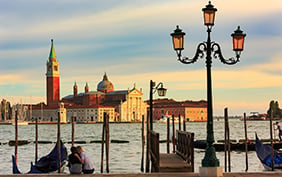 Venice-2020-Couple-490588966-001109-edit