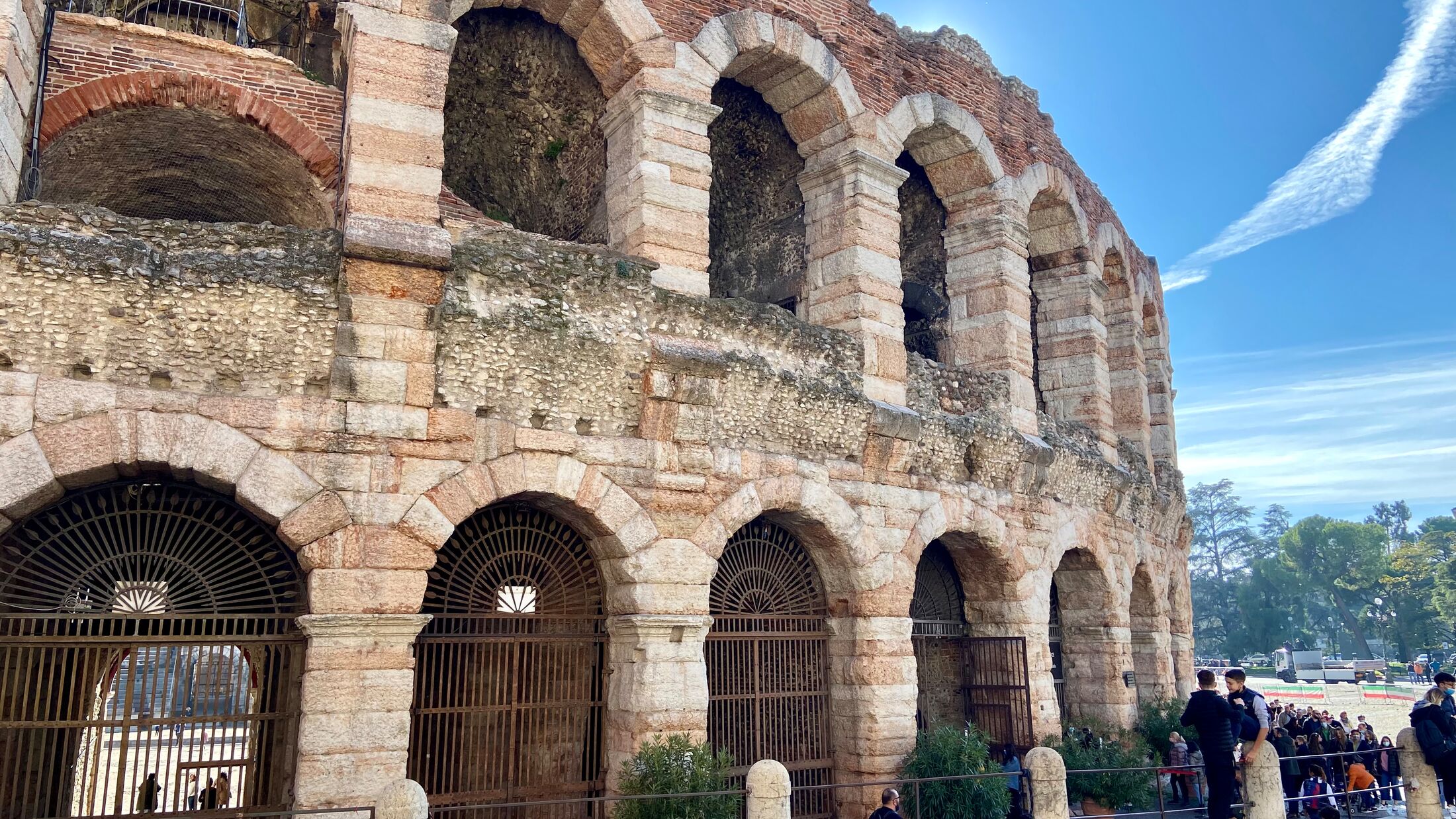 Ellie-Harding-Venice-Verona-Trip-2021-300337-Arena di Verona-Hybris