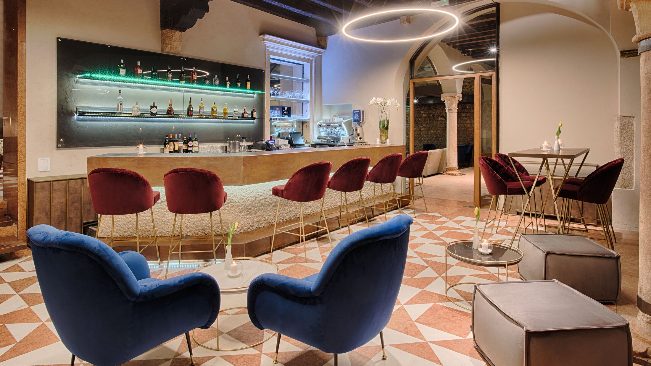 Palazzo-Verona-2022-Lobby-Bar-002-121834-Hybris