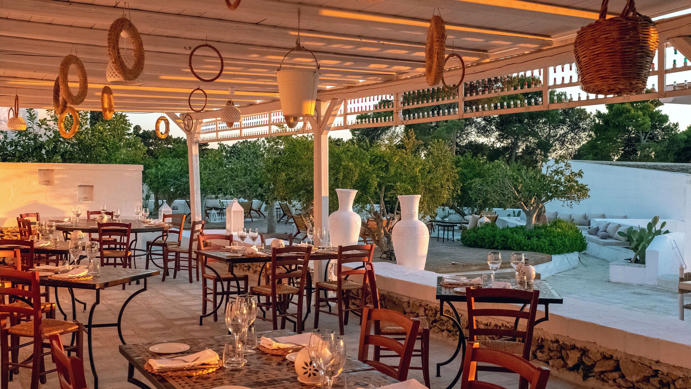 Baglioni-Masseria-Muzza-2023-Restaurant-Bar-La-Limonaia-013-121861-Hybris