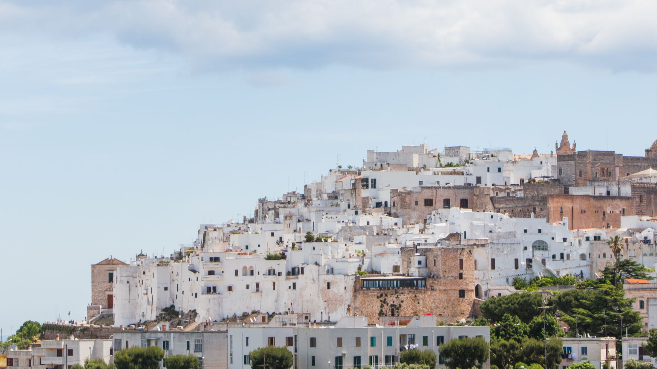 121128-Ostuni-001-Hybris