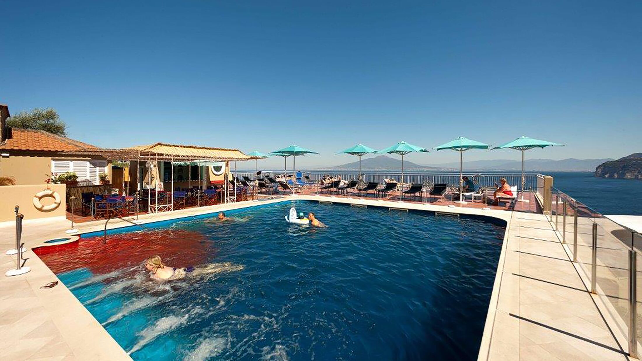 Minerva-Sorrento-2022-Swimming-Pool-002-121837-Hybris