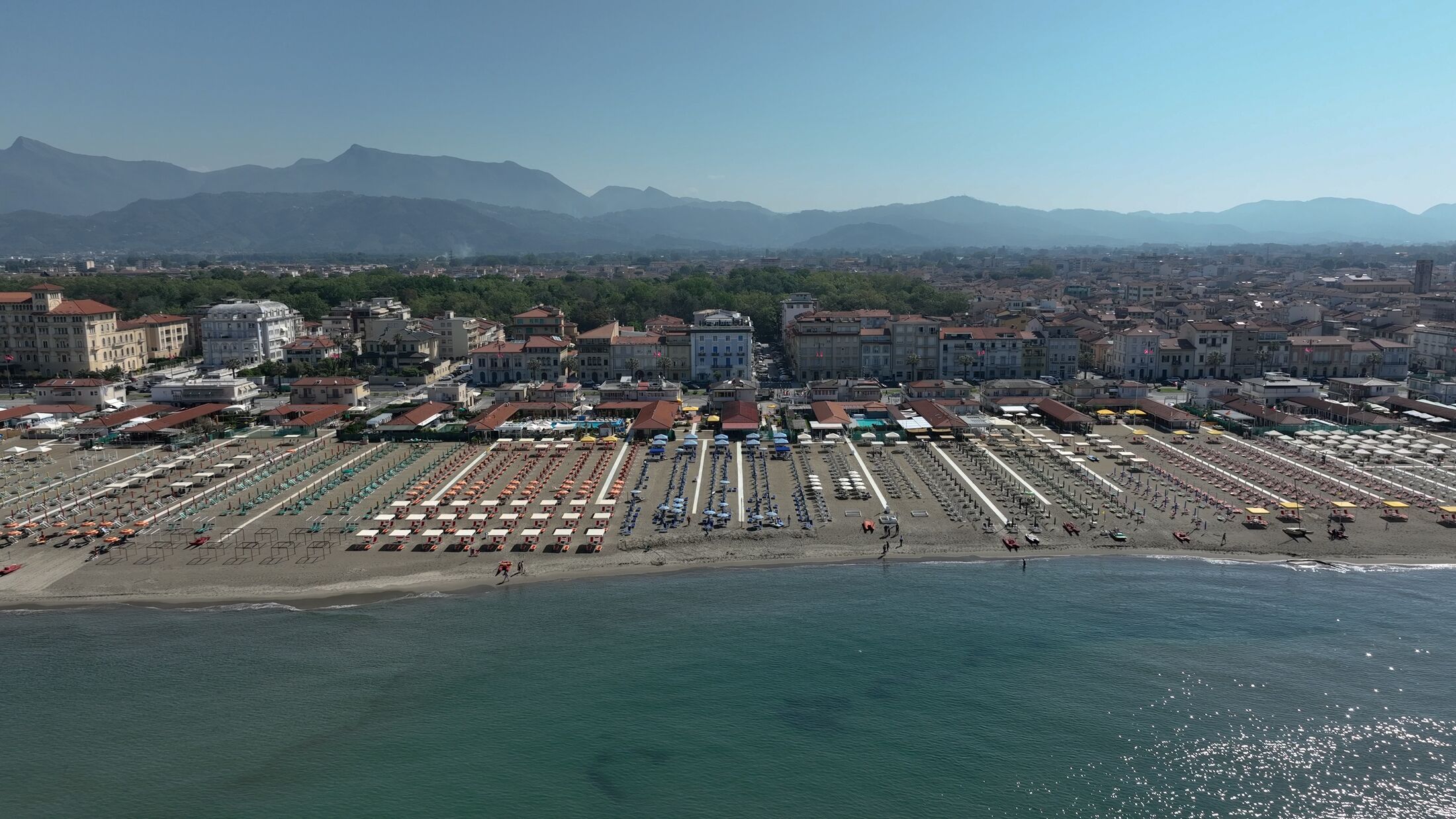 Palace-Viareggio-2023-Beach-View-001-114858-Hybris