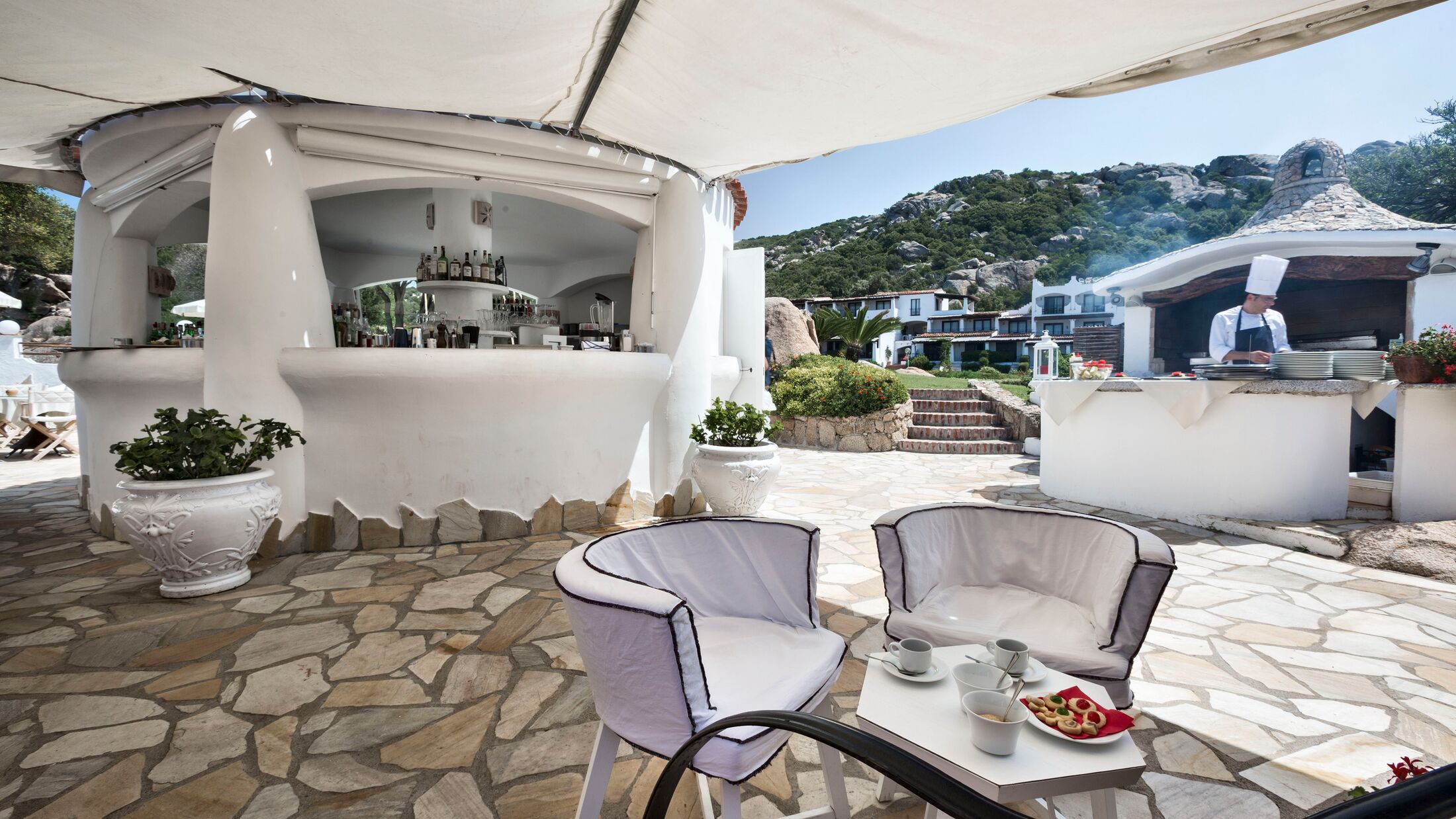 La-Bisaccia-2022-Pool-Bar-007-115028-Hybris