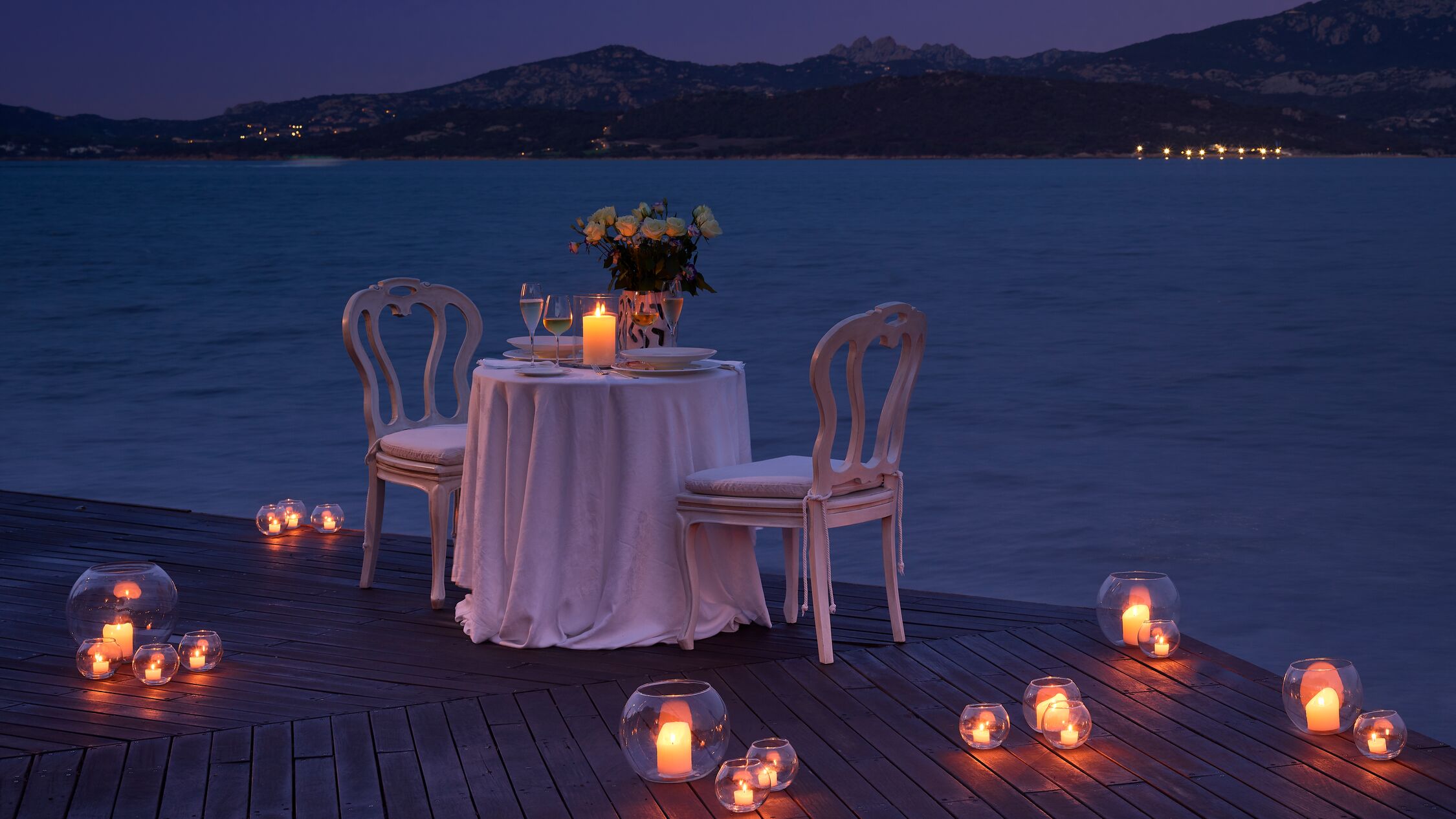 Villa-del-Golfo-2022-Romantic-Dining-001-120238-edit