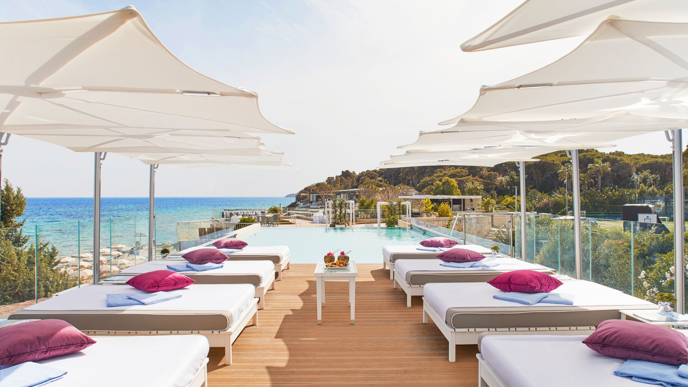 Forte-Village-2020-Le-Dune-Infinity-Pool-002-115035-Hybris