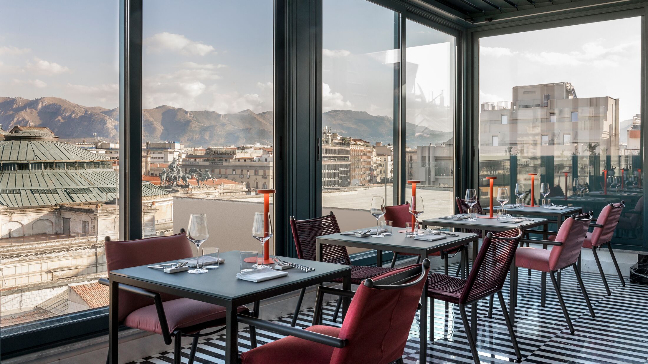 Plaza-Opera-2023-Osservatorio-Rooftop-Restaurant-001-121902-Hybris